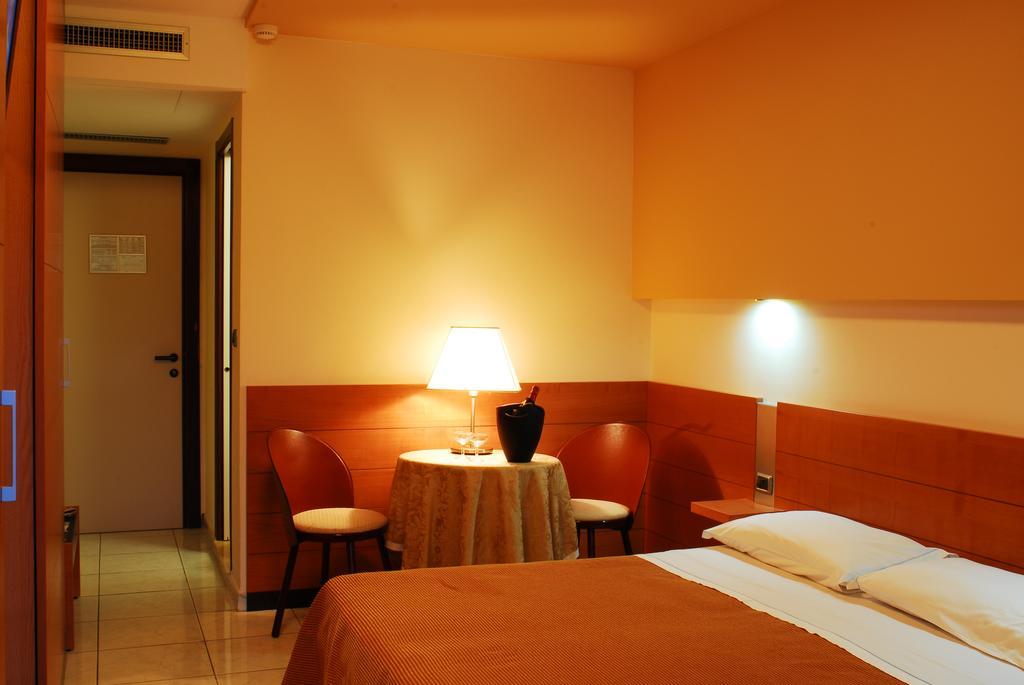 Hotel Club Astor Ugento Εξωτερικό φωτογραφία