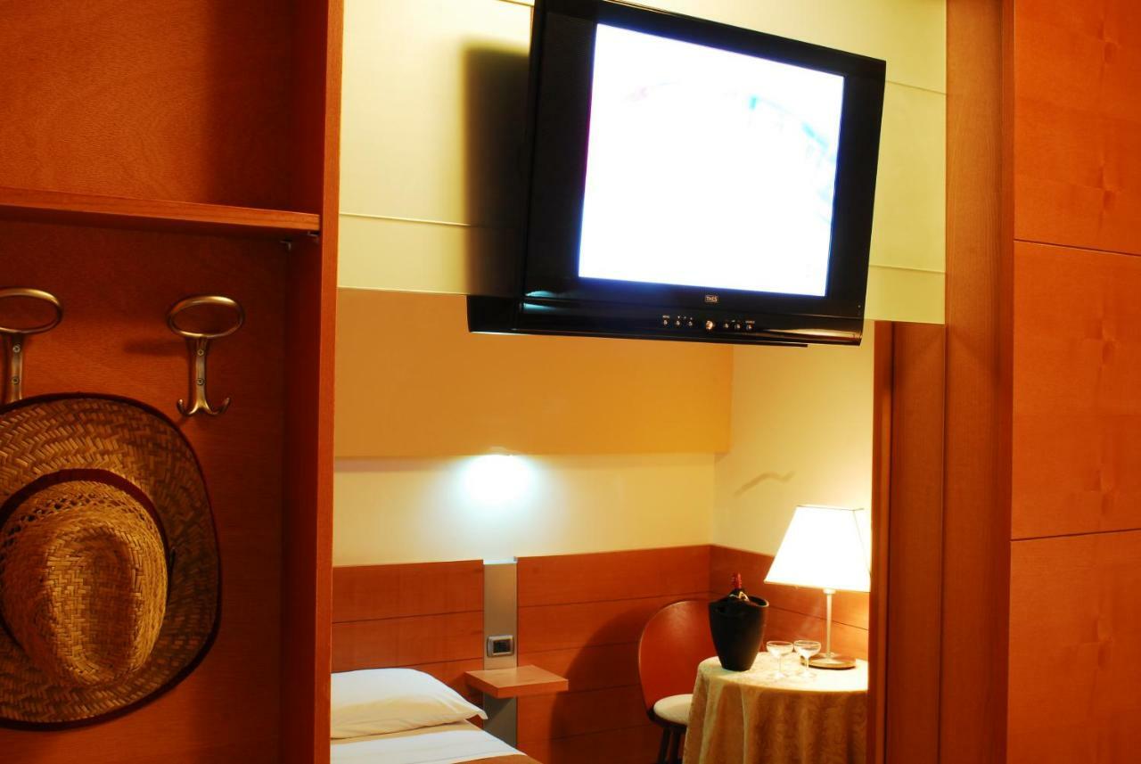 Hotel Club Astor Ugento Εξωτερικό φωτογραφία