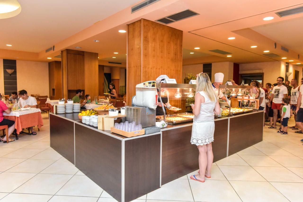 Hotel Club Astor Ugento Εξωτερικό φωτογραφία